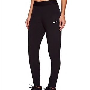 NWT Nike Bliss Victory Women’s Slim Fit Pants